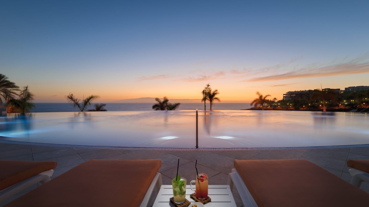 Atlantic Sunset Hotel