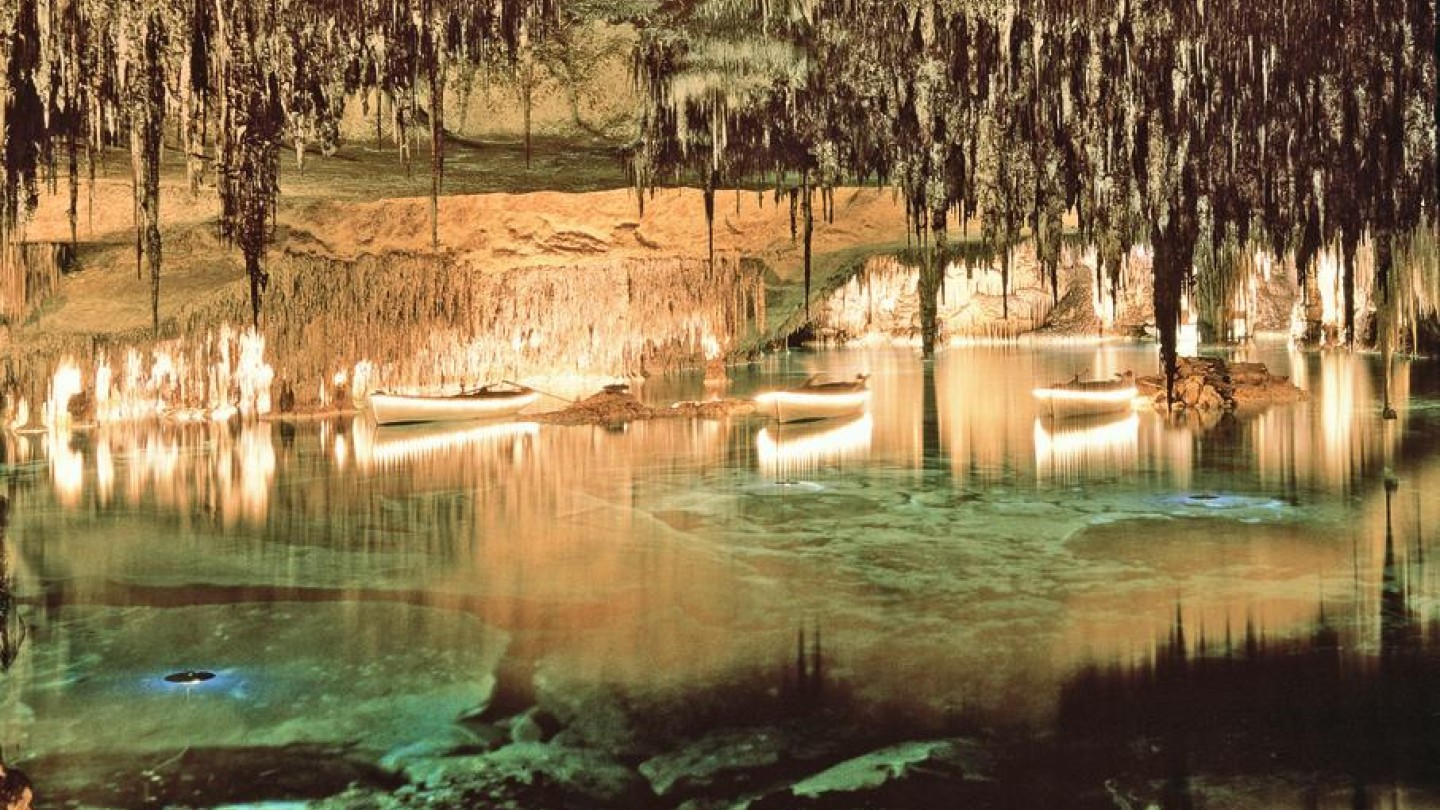Porto Cristo caves
